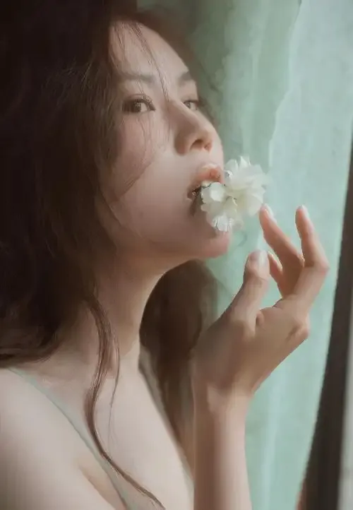 黄色直播网站更新动态画面展示图